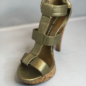 Chinese Laundry Gold Metallic T-Strap Sand…